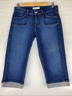 Levi’s 545 Cuffed Capri Dark Wash Mid Rise Denim Stretch Patch Pockets Size 6